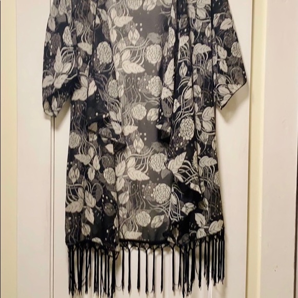 💕Lularoe Floral Monroe - Picture 2 of 8